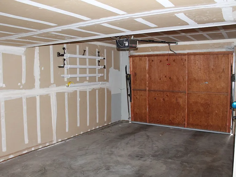 140 Cypress Ave — Photo 18