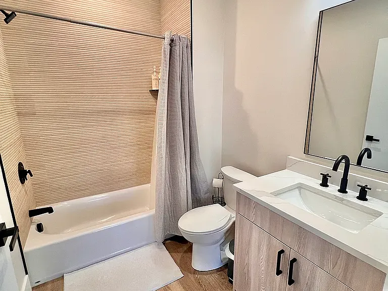 18 Woburn St #2001 — Photo 11