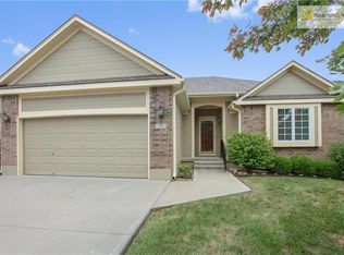 621 Meadowlark Cir, Raymore, MO 64083