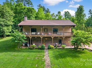 967 Clear Water Dr, Nebo, NC 28761