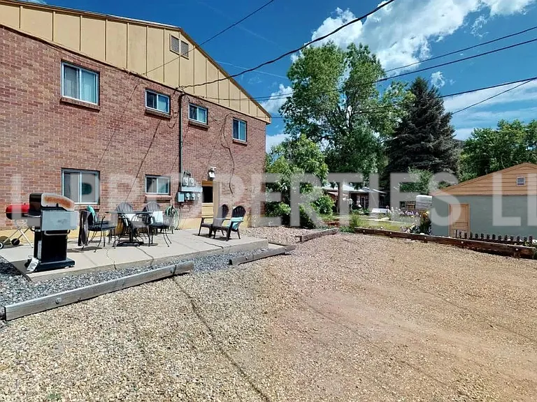 919 3rd St #2 — Photo 27