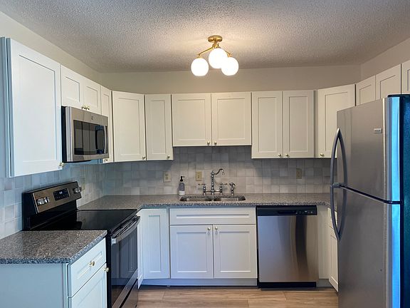 5th image of 118 Twin Oaks Dr #118