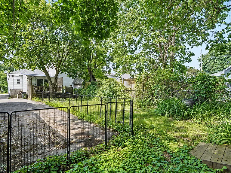459 South St — Photo 43