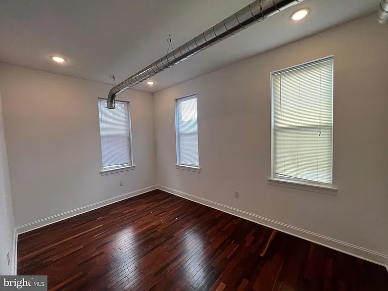 3228 W Diamond St #2 — Photo 8