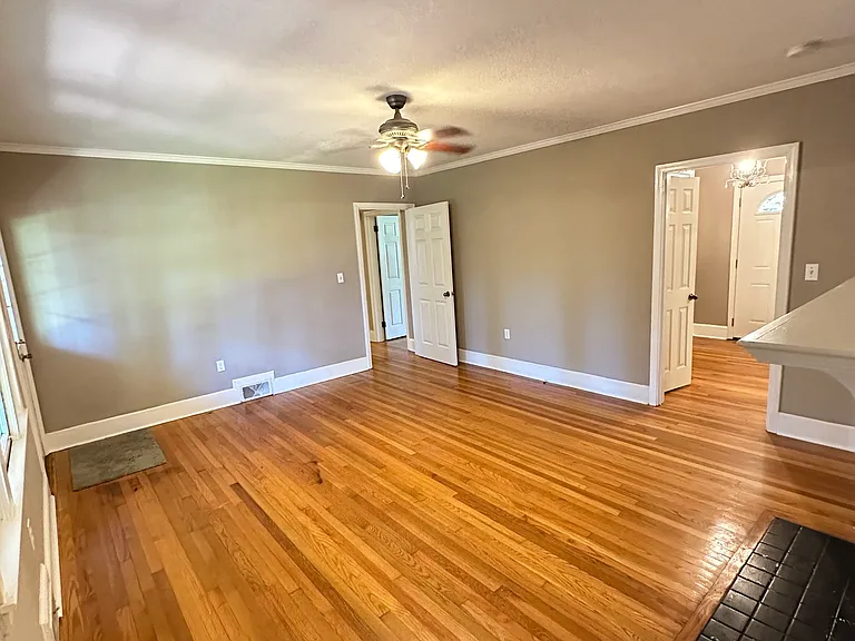 2306 Lane Ave — Photo 8