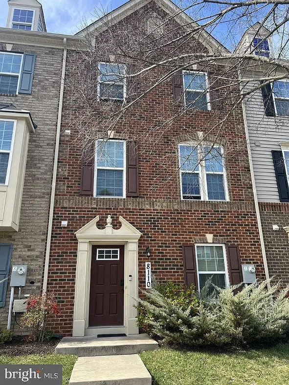 4 bed, 3.5 bath, 1680 sqft, $3,300 — Photo 1