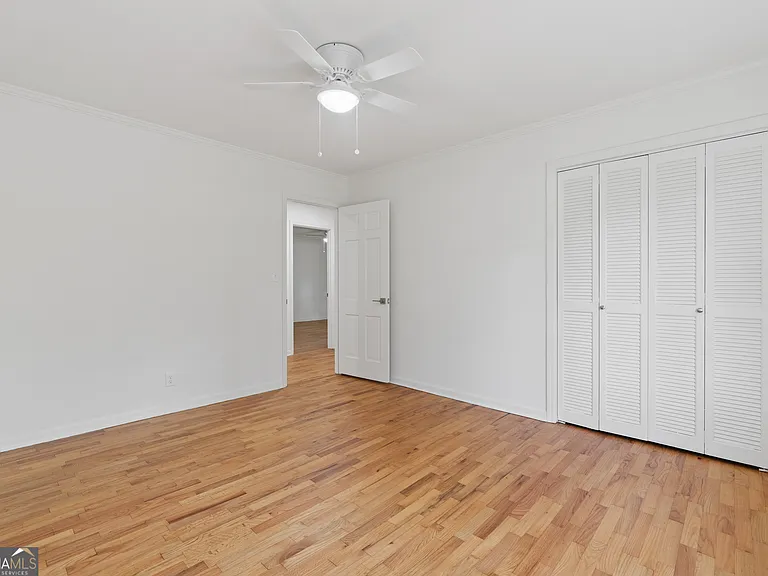 223 Brookwood Dr — Photo 32