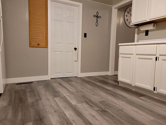 4th image of 1217 Burleigh St