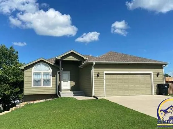 2842 SE Powell St, Topeka, KS 66605