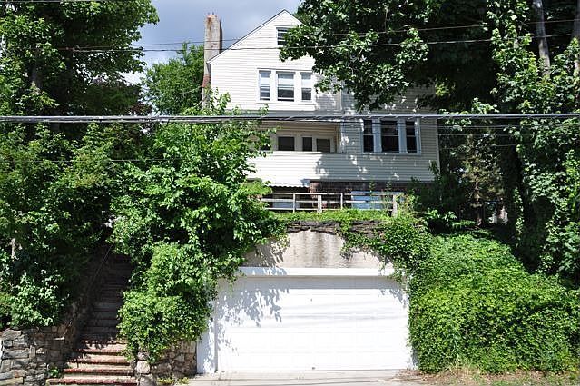 2nd image of 159 Chase Ave