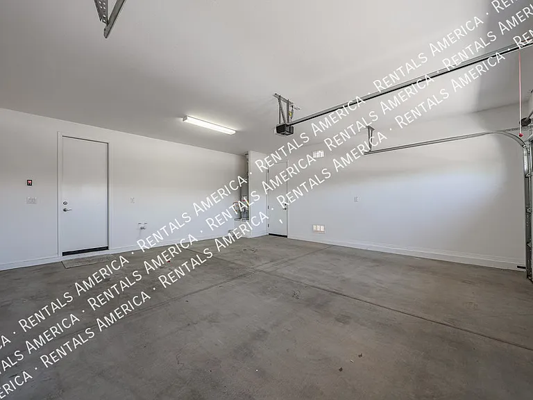 7513 W Illini St — Photo 16