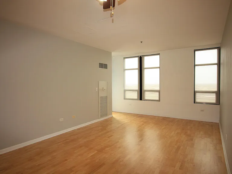 1255 S State St #1906 — Photo 5