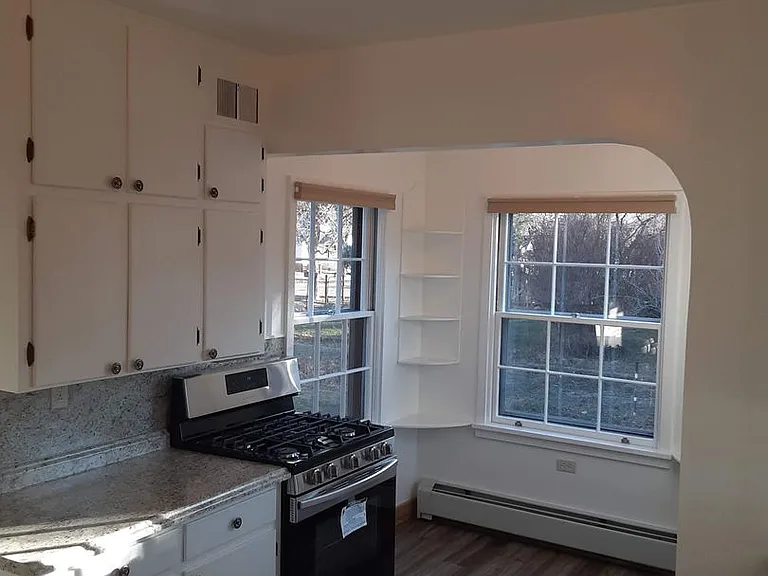 168 E 21st St — Photo 3
