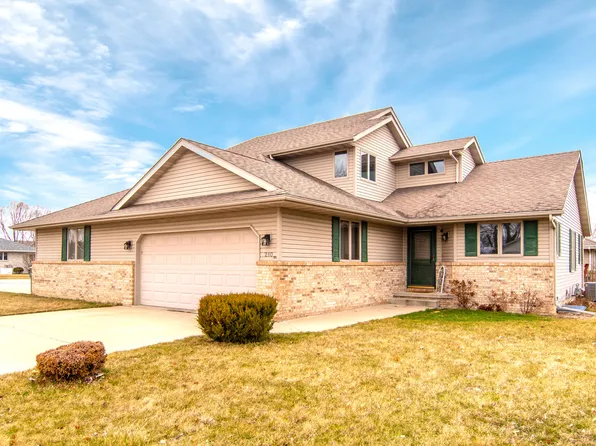 210 S McGinty St, Diamond, IL 60416