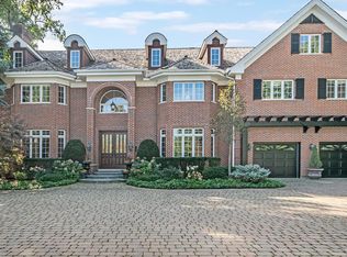 242 Sheridan Rd, Kenilworth, IL 60043