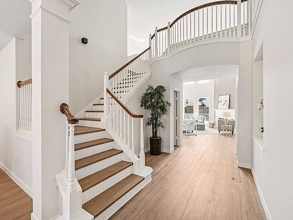 5th image of 16010 Ashvale Dr