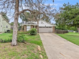 2208 Lobo Dr, Bryan, TX 77807