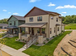 452 Gunderson Dr, Portage, WI