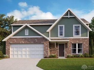 719 Hunters Run Dr, Brookville, OH 45309