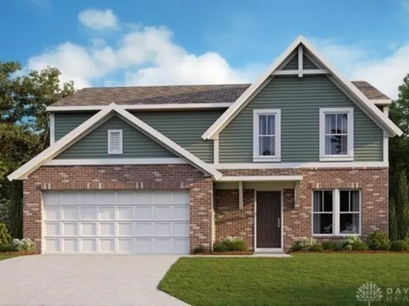 719 Hunters Run Dr, Brookville, OH 45309