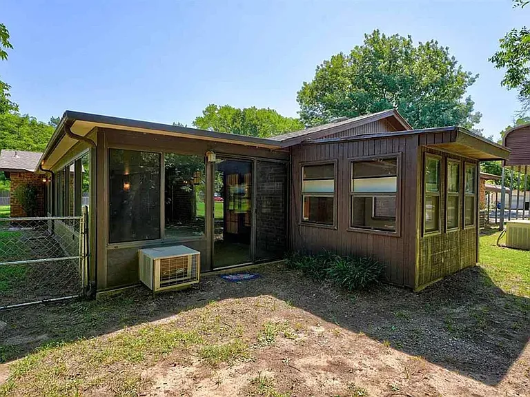 406 Shady Lane Dr — Photo 21