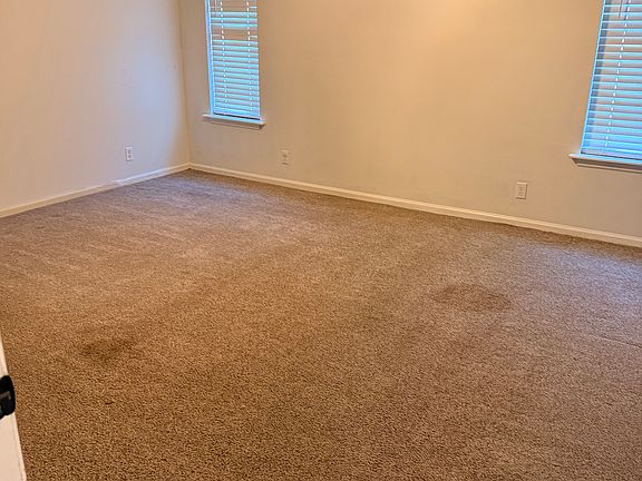 5th image of 1001 Regal Rd