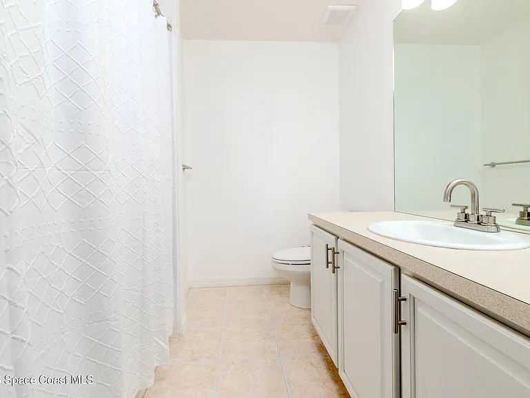 1390 Hampton Park Ln — Photo 16
