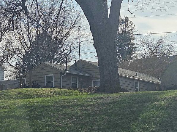 1405 Hill Ave, Sioux City, IA 51104
