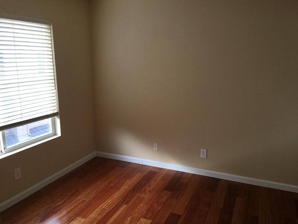 Bedrooom 2