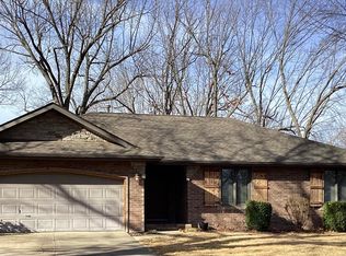 5747 S Morning Glory Ln, Battlefield, MO 65619