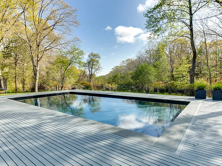 628 Hands Creek Rd — Photo 2
