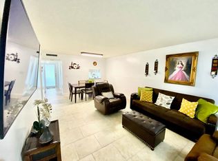 3190 Holiday Springs Blvd #4-101, Margate, FL 33063