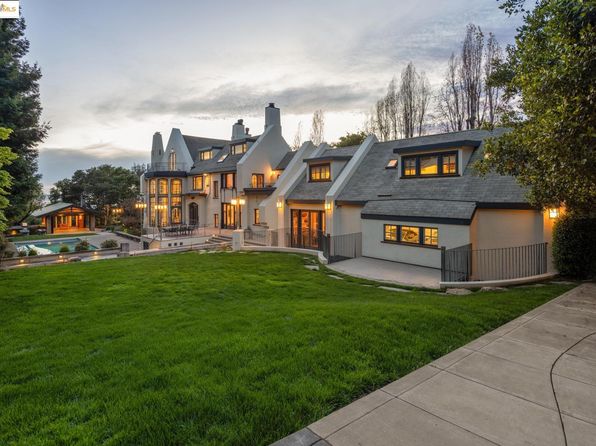 227 Tunnel Rd, Berkeley, CA 94705