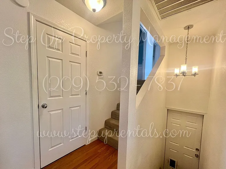 11100 Nathan Ct — Photo 13