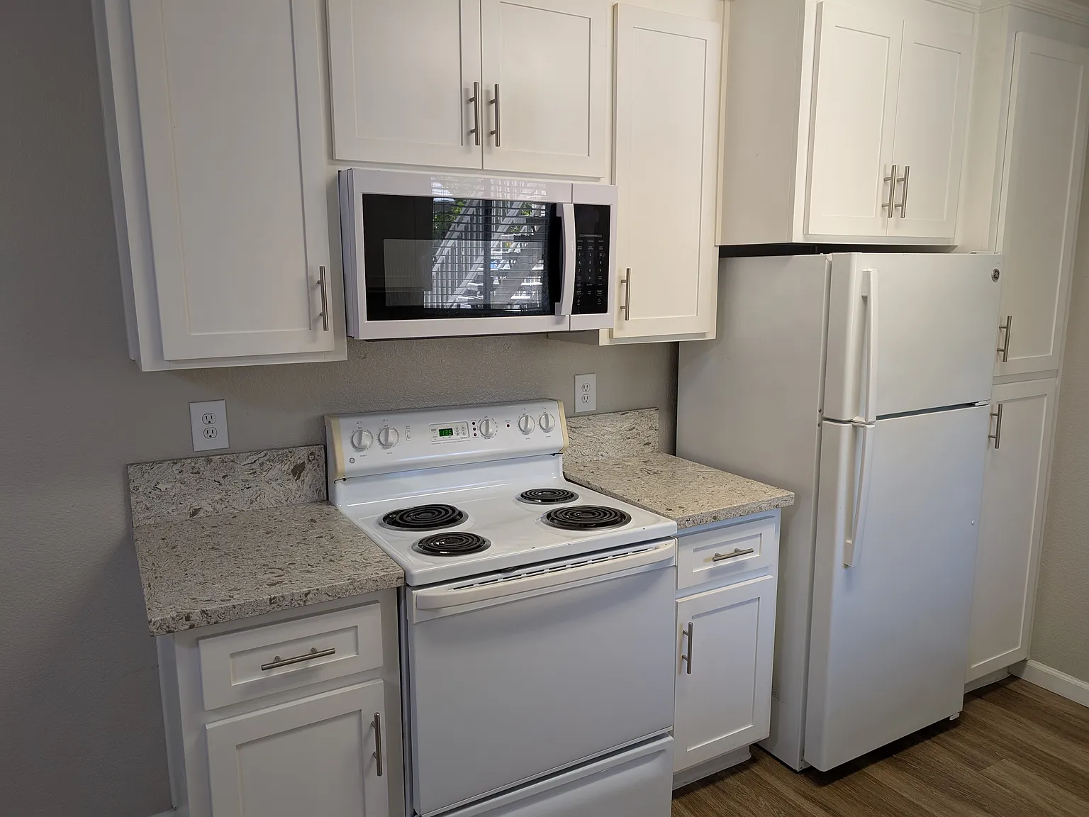 1 bed, 676 sqft, $1,795 — Photo 3