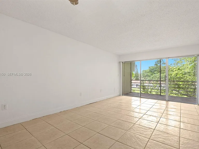 4215 N University Dr #305 — Photo 11
