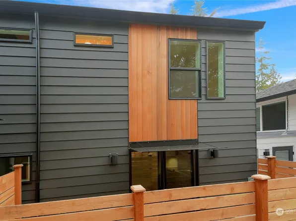 10238 41st Avenue SW #2, Seattle, WA 98146