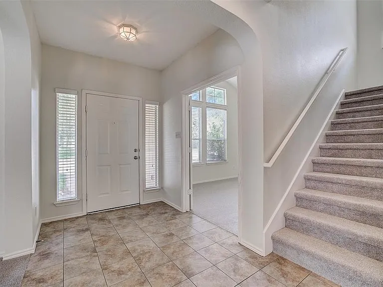 1115 Rawhide Trl — Photo 62