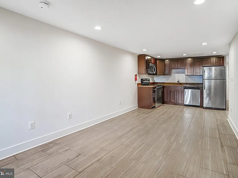 1350 Perry Pl NW — Photo 4