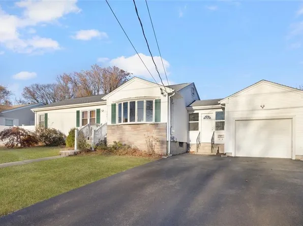 106 Fountain Ave, Cranston, RI 02920