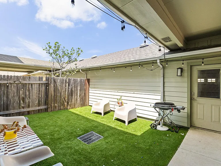 4633 Mattie St — Photo 29