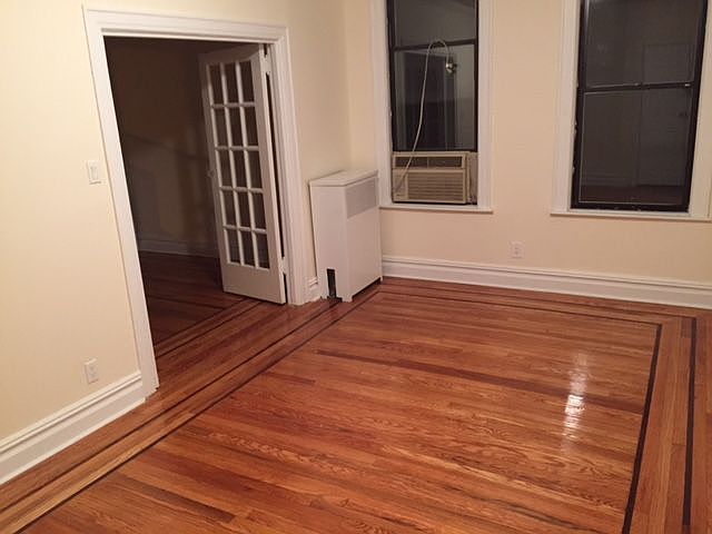 2nd image of 2139 32nd St APT 2