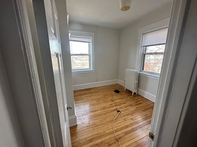 608 Ridgewood Ave — Photo 3