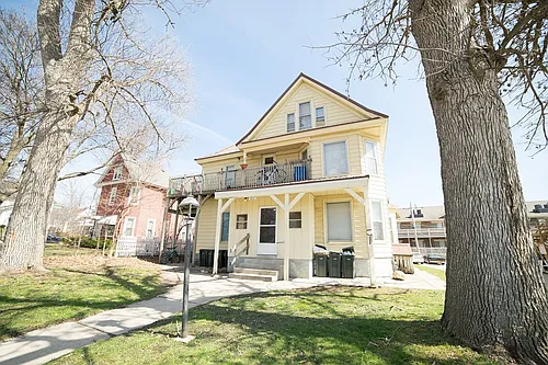 2610 College St - Cedar Falls Photo 1