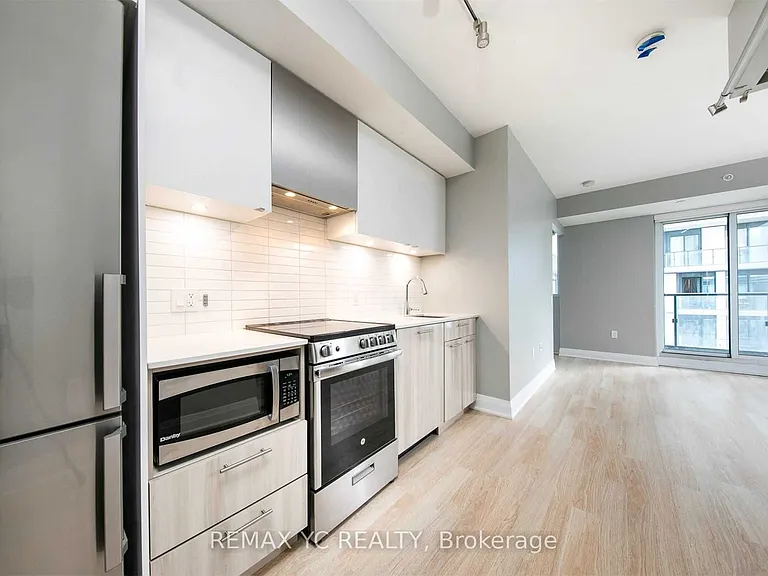 251 Jarvis St #806 — Photo 6