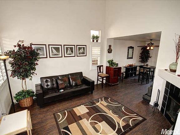 3rd image of 9539 Dominion Wood Ln