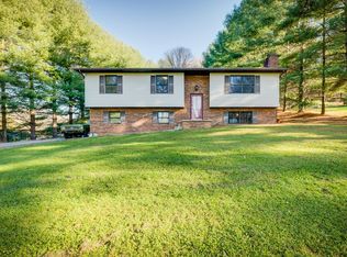 802 S Sherbrooke Cir, Mount Carmel, TN 37645