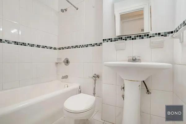 Rented by Bond New York | media 13