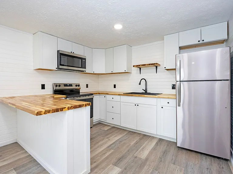 2506 S Columbus Rd — Photo 5
