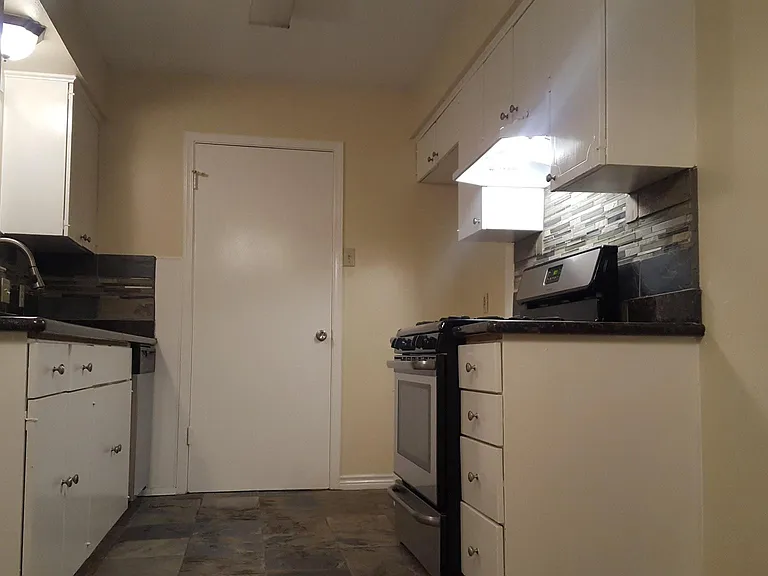 915 Meadow Mead Dr — Photo 11